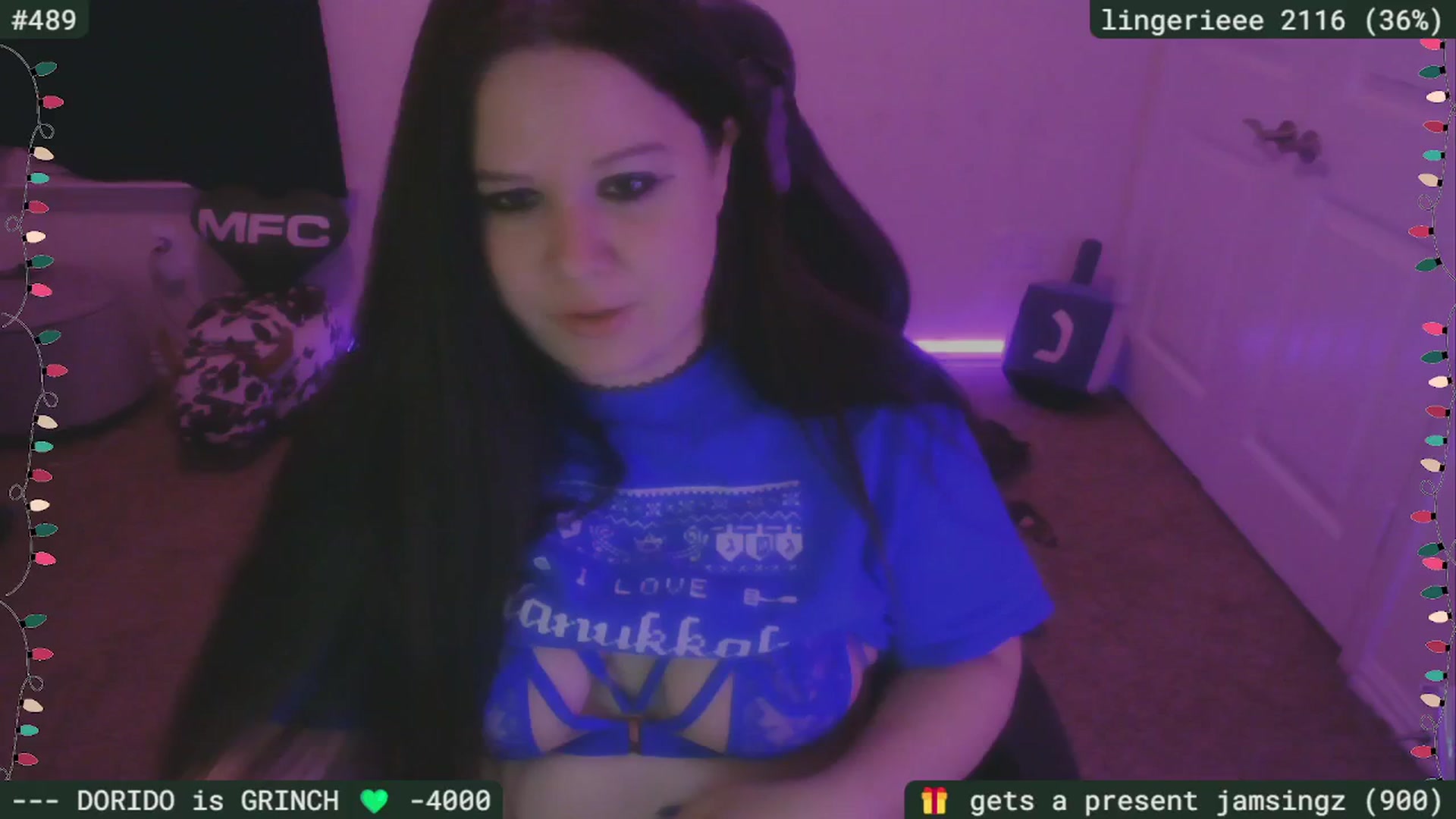 Gallery image thumbnail from HanukkahHoe's myfreecams stream on, 12/16/2025, 04:44 image 18 of 20