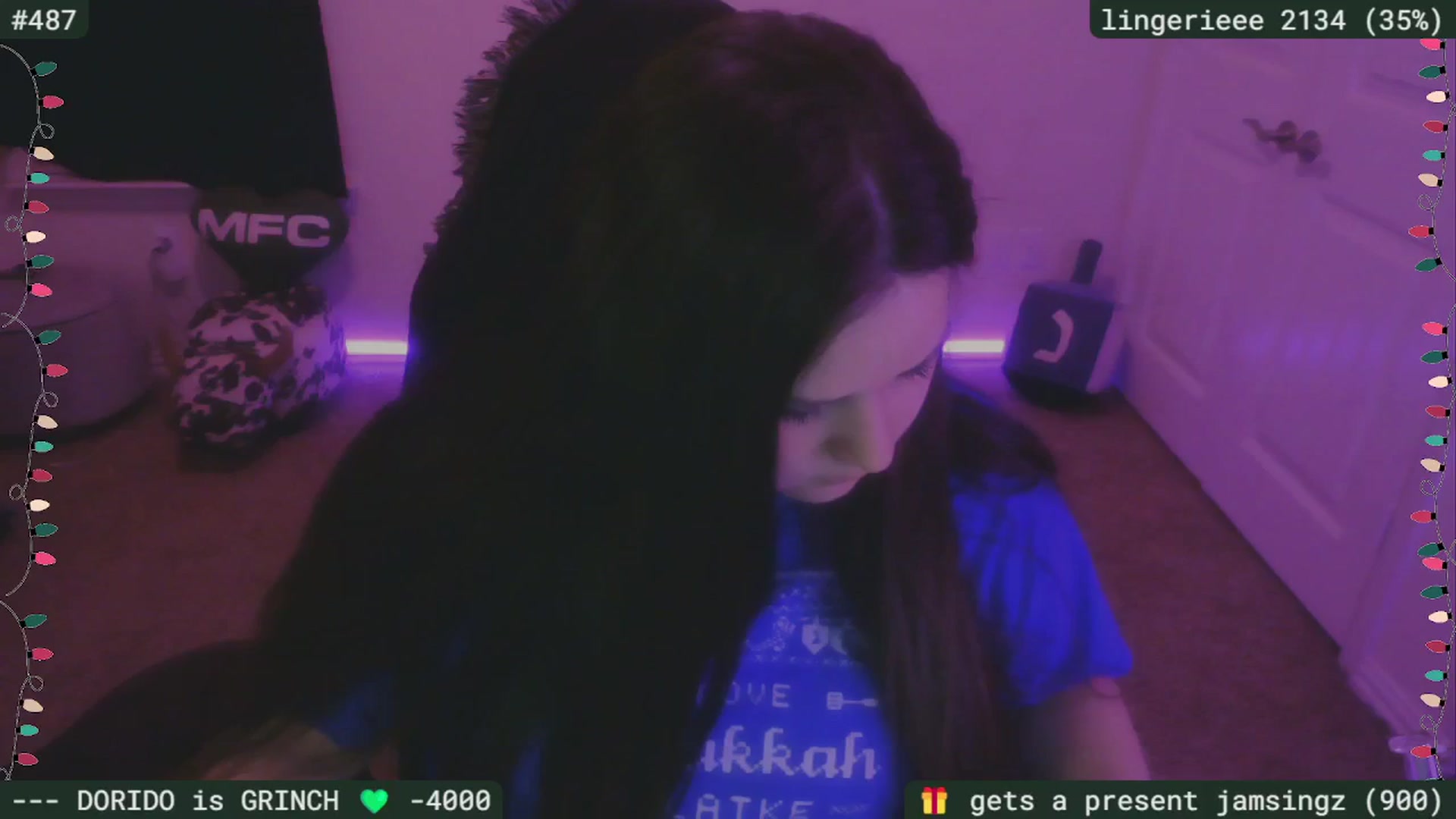 Gallery image thumbnail from HanukkahHoe's myfreecams stream on, 12/16/2025, 04:44 image 3 of 20