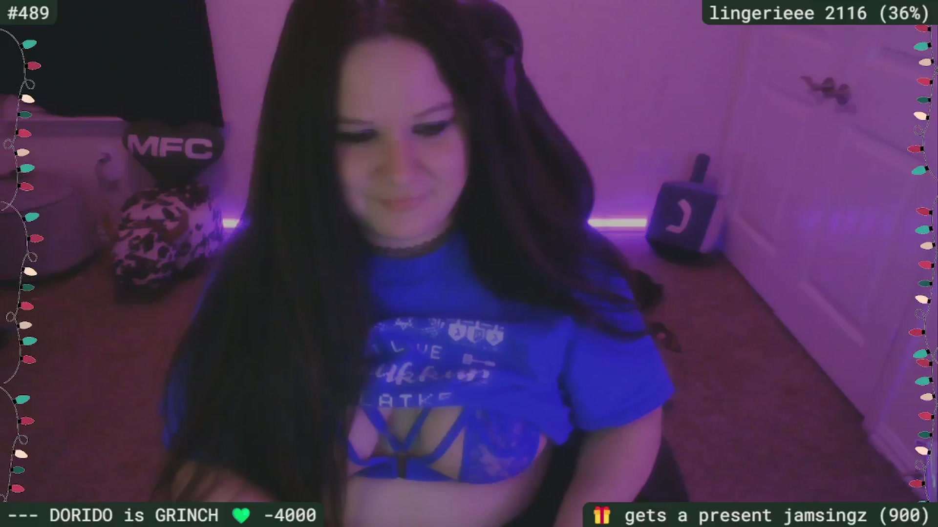 Gallery image thumbnail from HanukkahHoe's myfreecams stream on, 12/16/2025, 04:44 image 17 of 20