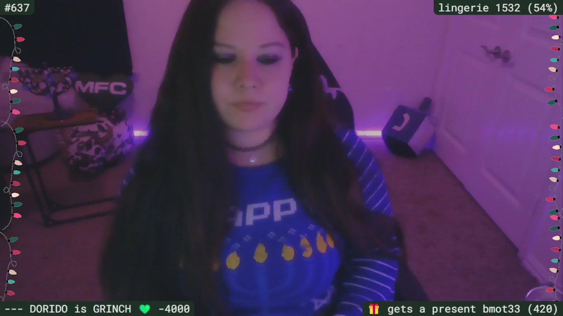 Gallery image thumbnail from HanukkahHoe's myfreecams stream on, 12/22/2025, 03:13 image 6 of 20