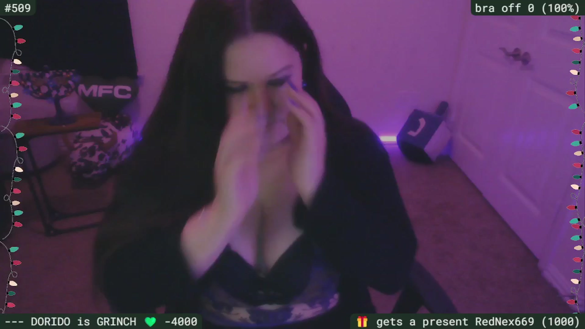 Gallery image thumbnail from HanukkahHoe's myfreecams stream on, 12/22/2025, 04:26 image 13 of 20