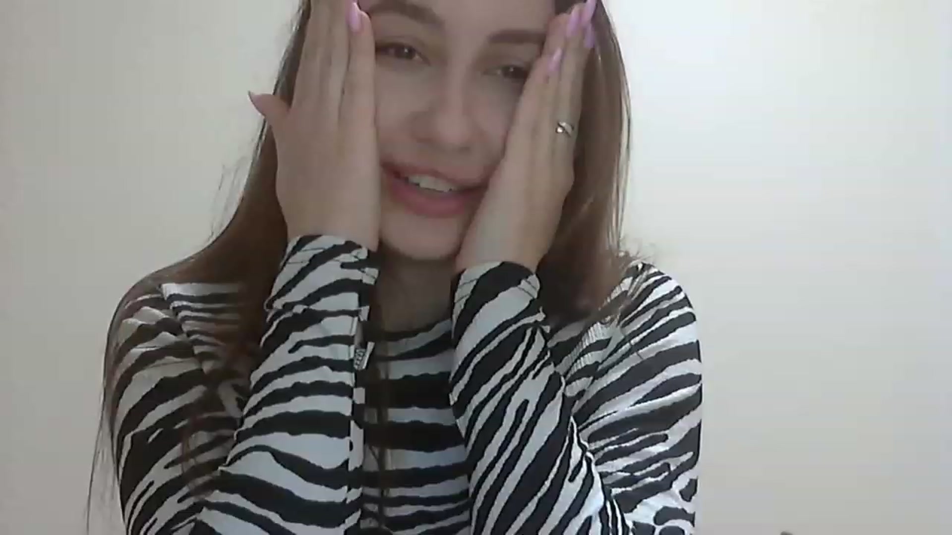 Gallery image thumbnail from HappinessInMe's myfreecams stream on, 02/26/2023, 15:39 image 8 of 20