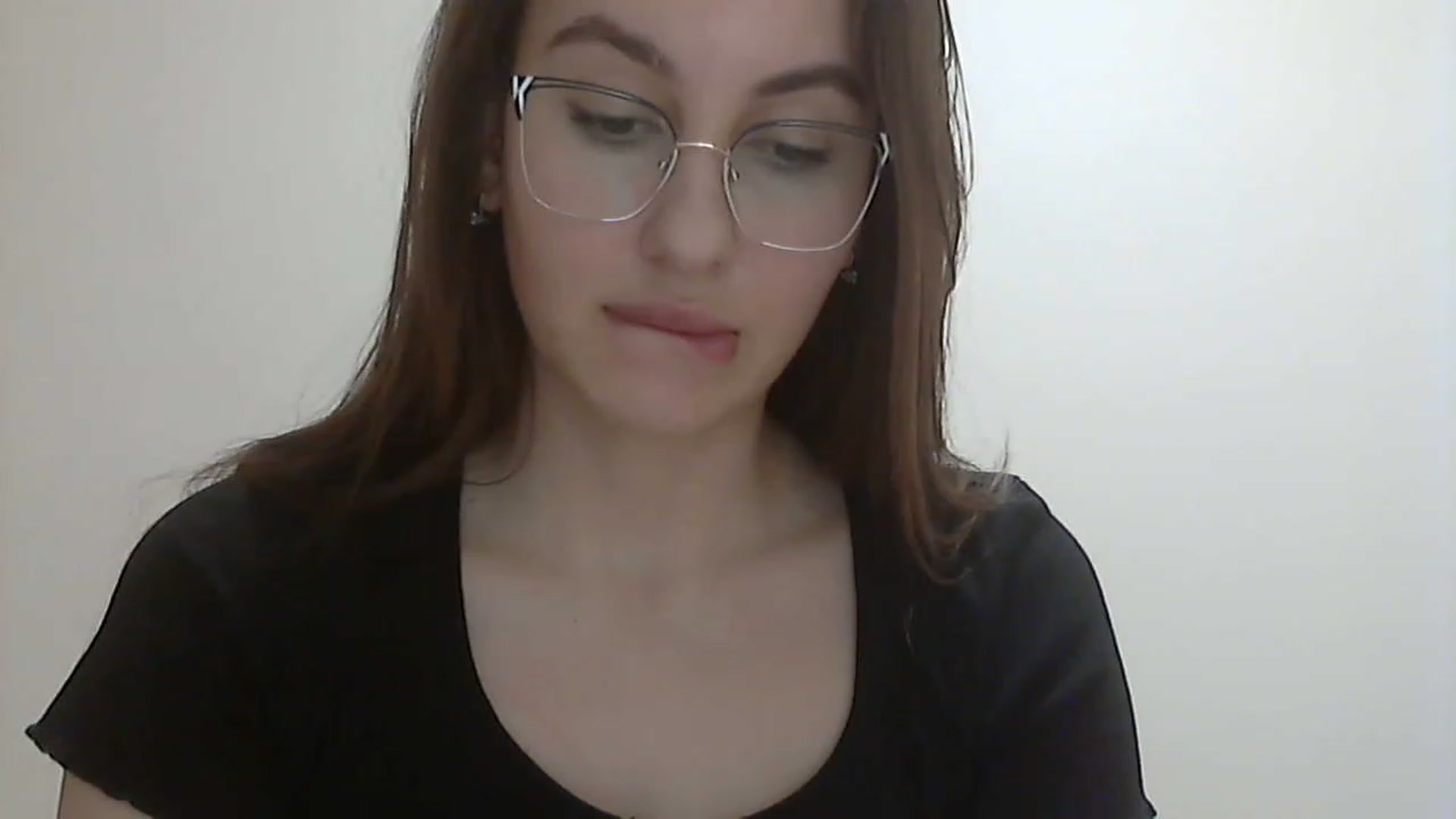 Gallery image thumbnail from HappinessInMe's myfreecams stream on, 03/10/2023, 16:00 image 14 of 20