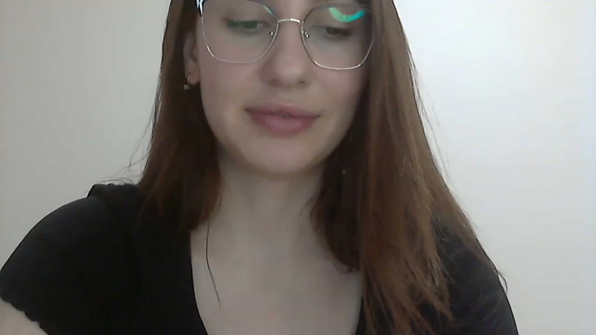 Gallery image thumbnail from HappinessInMe's myfreecams stream on, 03/18/2023, 16:26 image 3 of 20