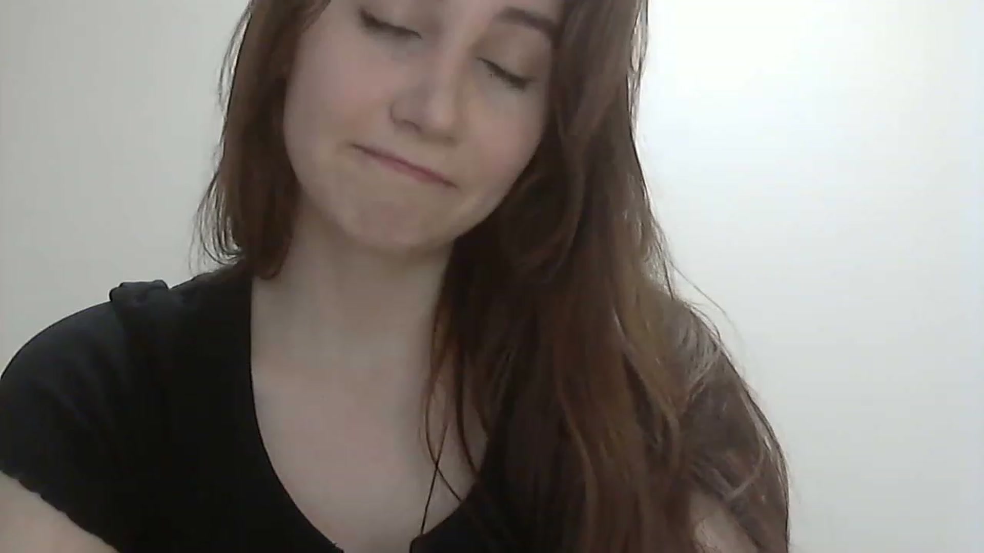 Gallery image thumbnail from HappinessInMe's myfreecams stream on, 05/01/2023, 14:21 image 7 of 20