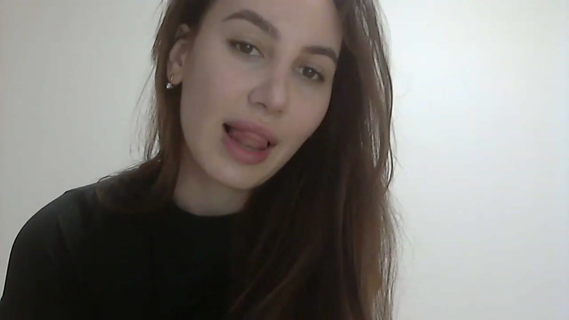 Gallery image thumbnail from HappinessInMe's myfreecams stream on, 06/18/2023, 14:53 image 11 of 20