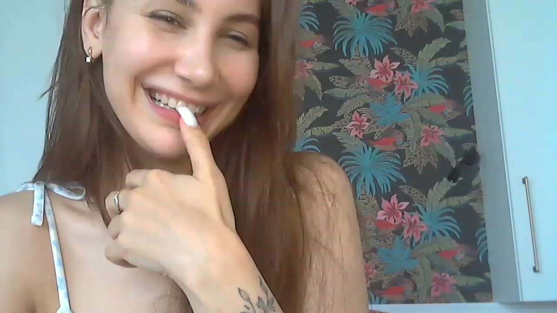 Gallery image thumbnail from HappinessInMe's myfreecams stream on, 06/25/2023, 14:43 image 5 of 20