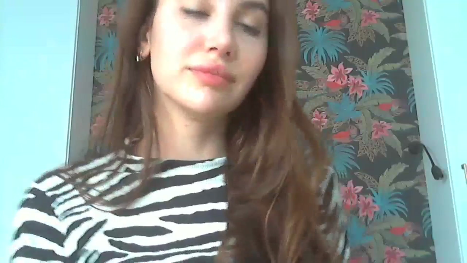 Gallery image thumbnail from HappinessInMe's myfreecams stream on, 06/29/2023, 14:26 image 8 of 20