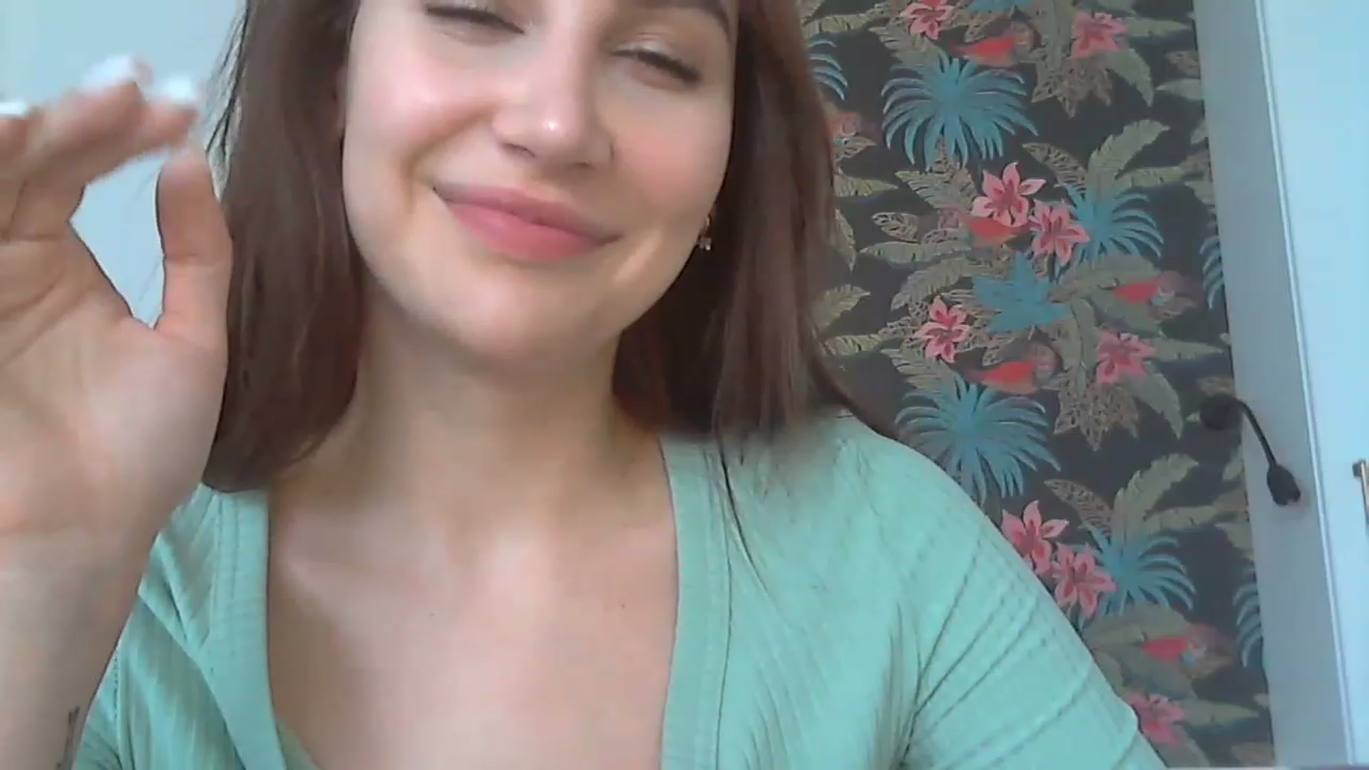 Gallery image thumbnail from HappinessInMe's myfreecams stream on, 06/30/2023, 15:01 image 5 of 20