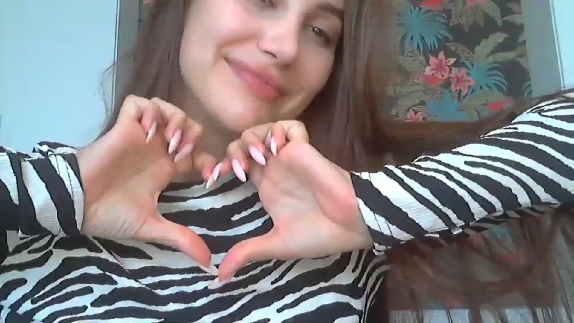 Gallery image thumbnail from HappinessInMe's myfreecams stream on, 08/05/2023, 15:53 image 13 of 20