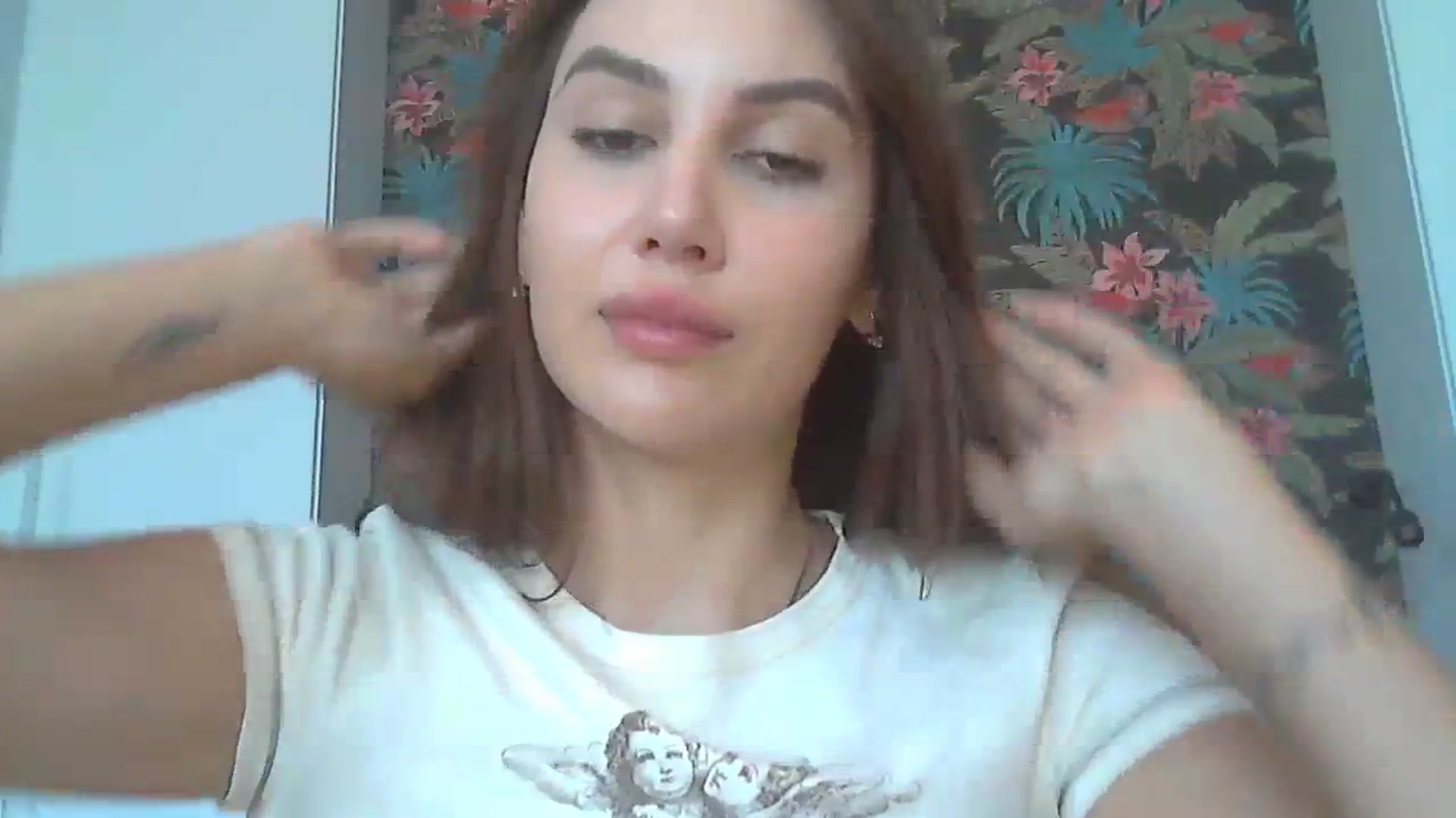 Gallery image thumbnail from HappinessInMe's myfreecams stream on, 08/06/2023, 15:22 image 6 of 20