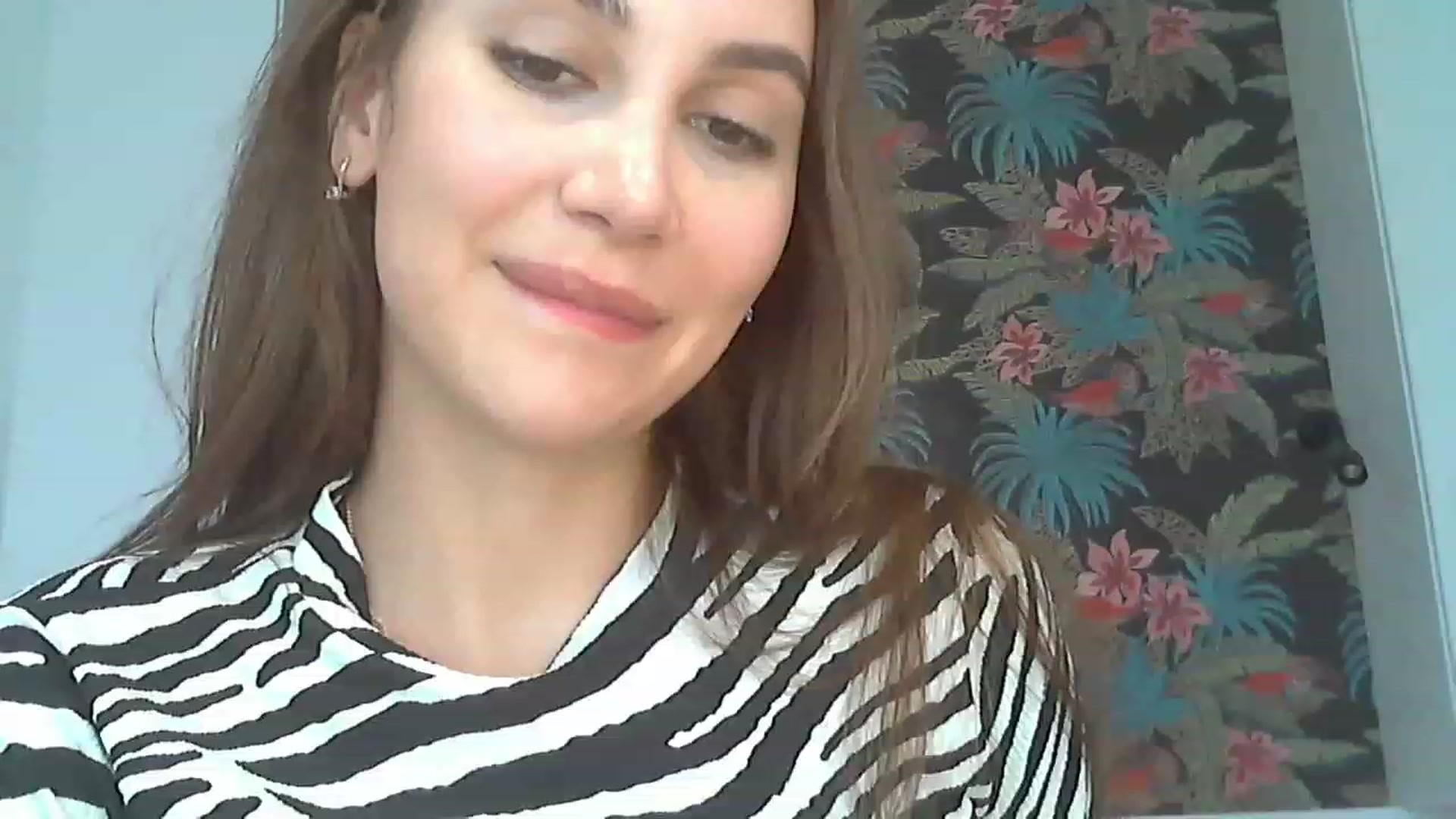 Gallery image thumbnail from HappinessInMe's myfreecams stream on, 08/08/2023, 14:30 image 16 of 20