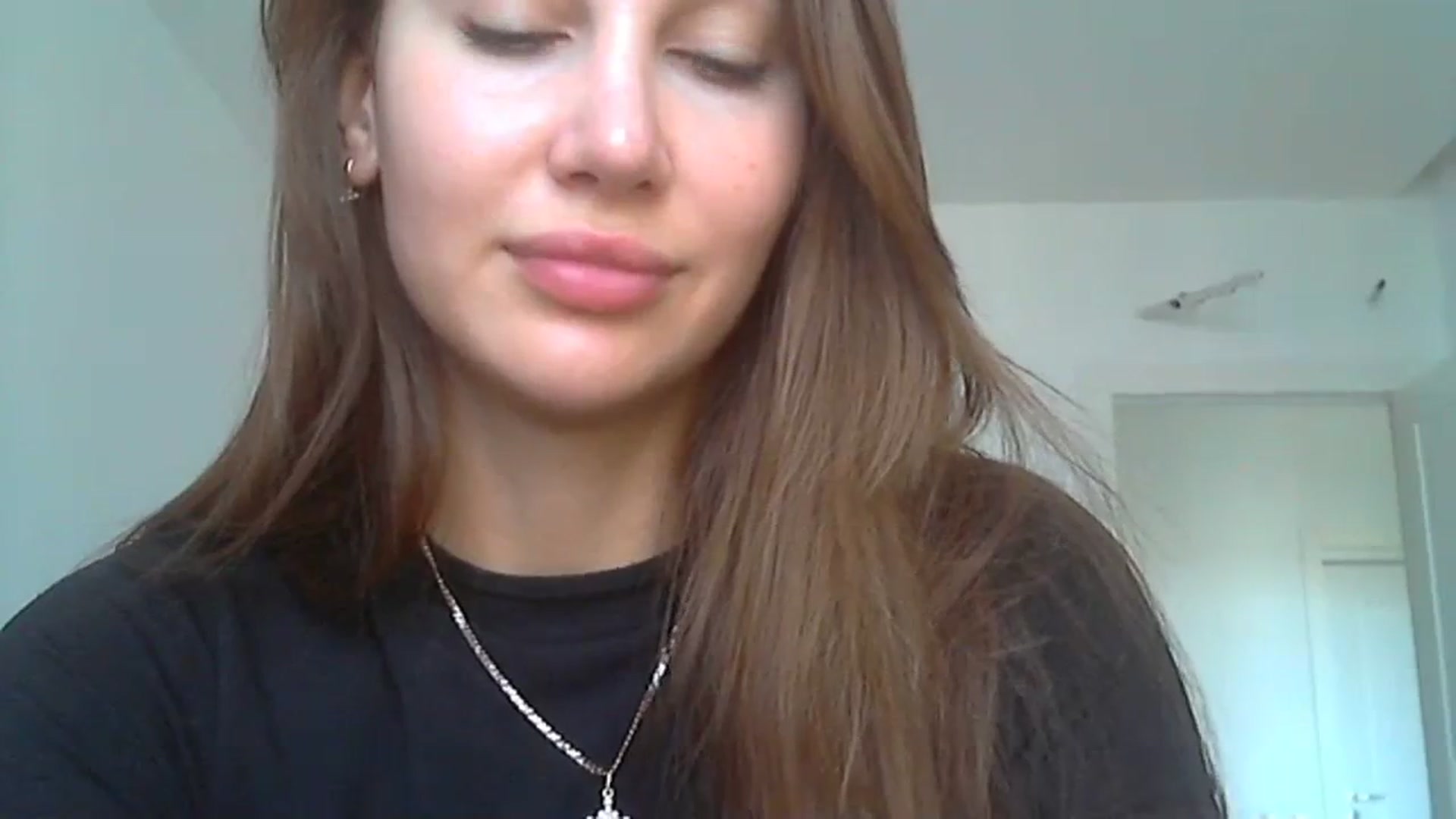 Gallery image thumbnail from HappinessInMe's myfreecams stream on, 09/12/2023, 14:01 image 11 of 20