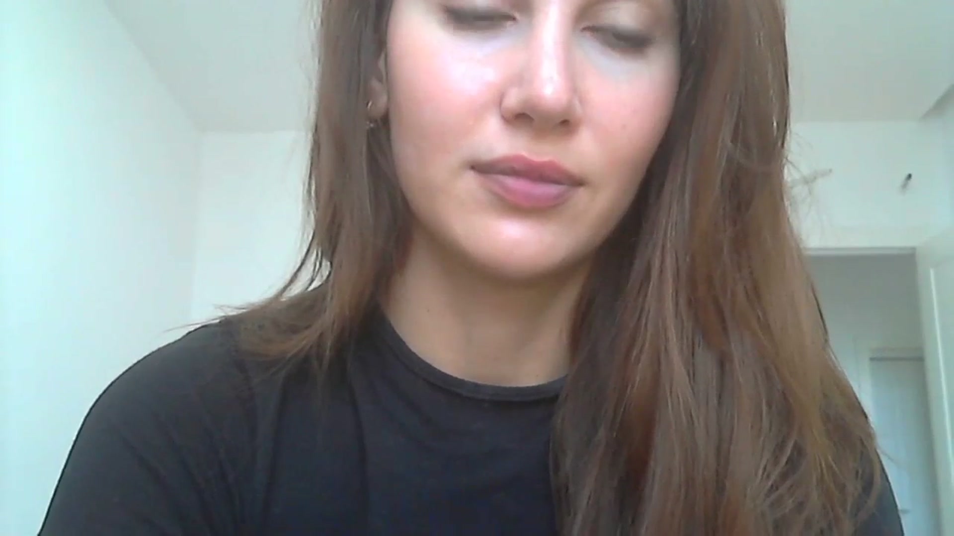 Gallery image thumbnail from HappinessInMe's myfreecams stream on, 09/18/2023, 13:50 image 9 of 20
