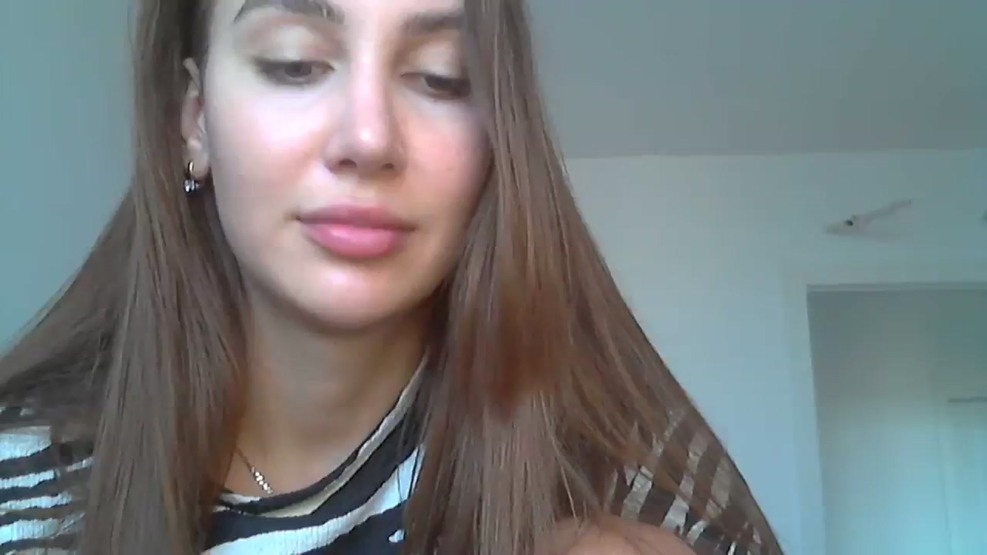 Gallery image thumbnail from HappinessInMe's myfreecams stream on, 10/08/2023, 15:11 image 9 of 20