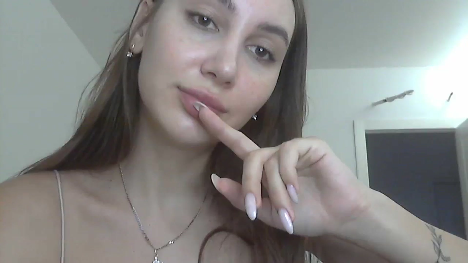 Gallery image thumbnail from HappinessInMe's myfreecams stream on, 10/18/2023, 15:47 image 6 of 20