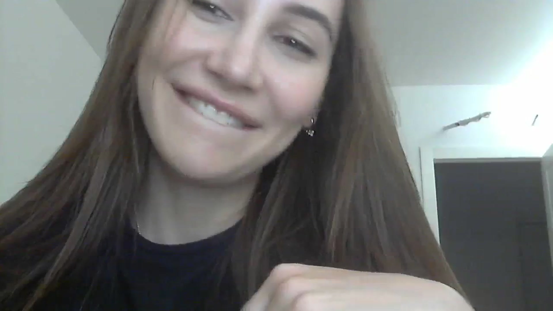 Gallery image thumbnail from HappinessInMe's myfreecams stream on, 11/04/2023, 15:32 image 13 of 20
