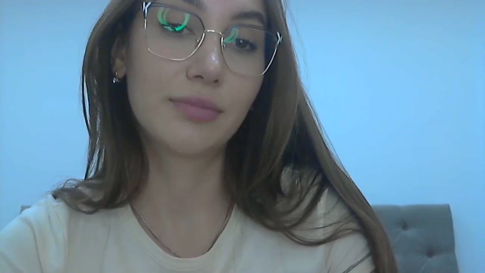 Gallery image thumbnail from HappinessInMe's myfreecams stream on, 11/19/2023, 16:27 image 2 of 20