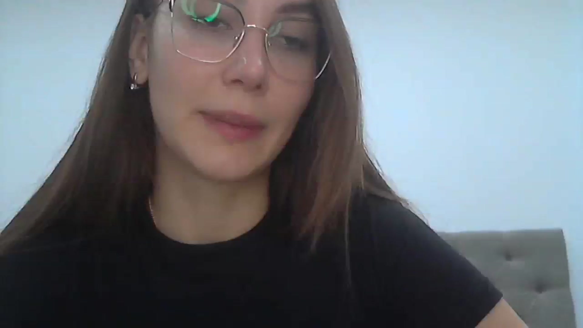 Gallery image thumbnail from HappinessInMe's myfreecams stream on, 11/25/2023, 16:11 image 10 of 20