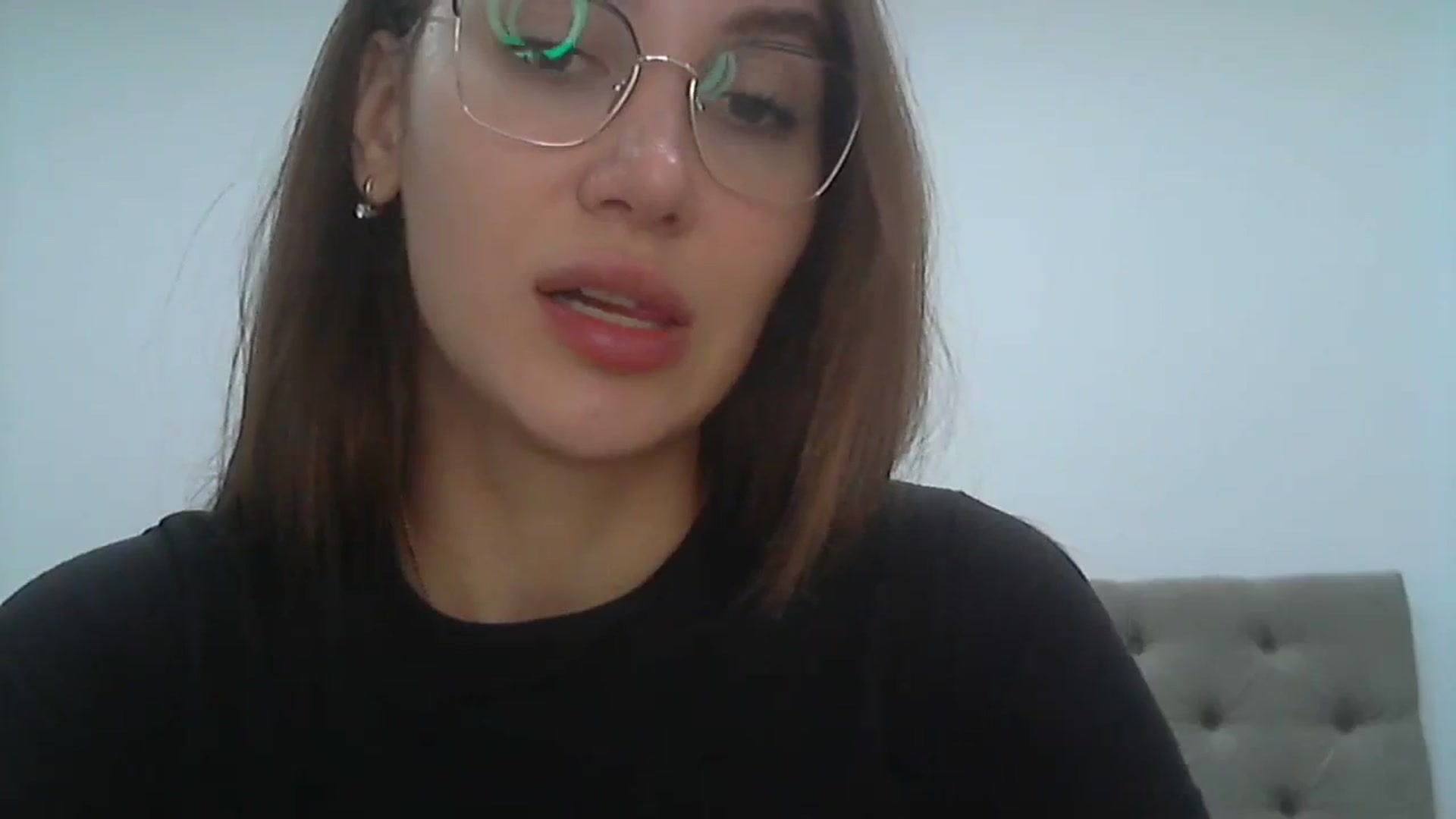 Gallery image thumbnail from HappinessInMe's myfreecams stream on, 11/25/2023, 16:11 image 4 of 20