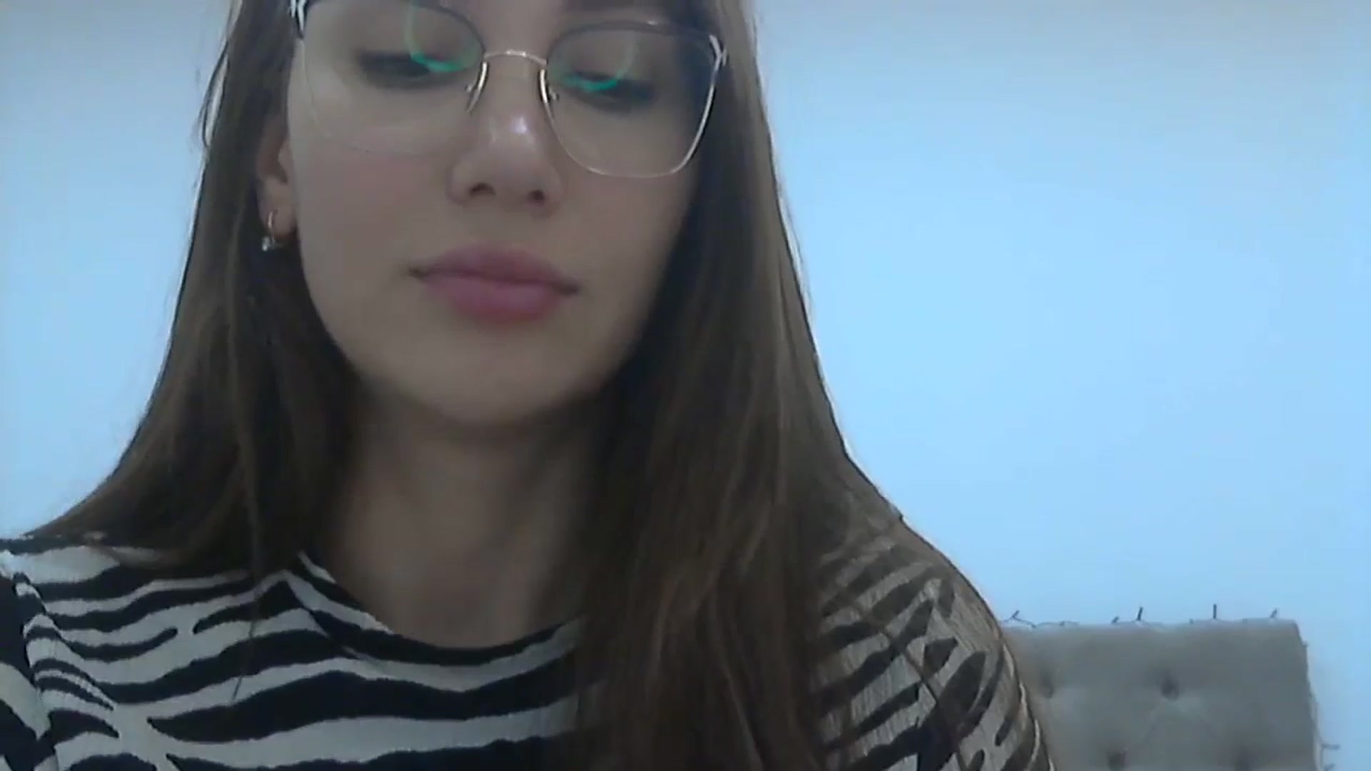 Gallery image thumbnail from HappinessInMe's myfreecams stream on, 12/04/2023, 14:49 image 17 of 20