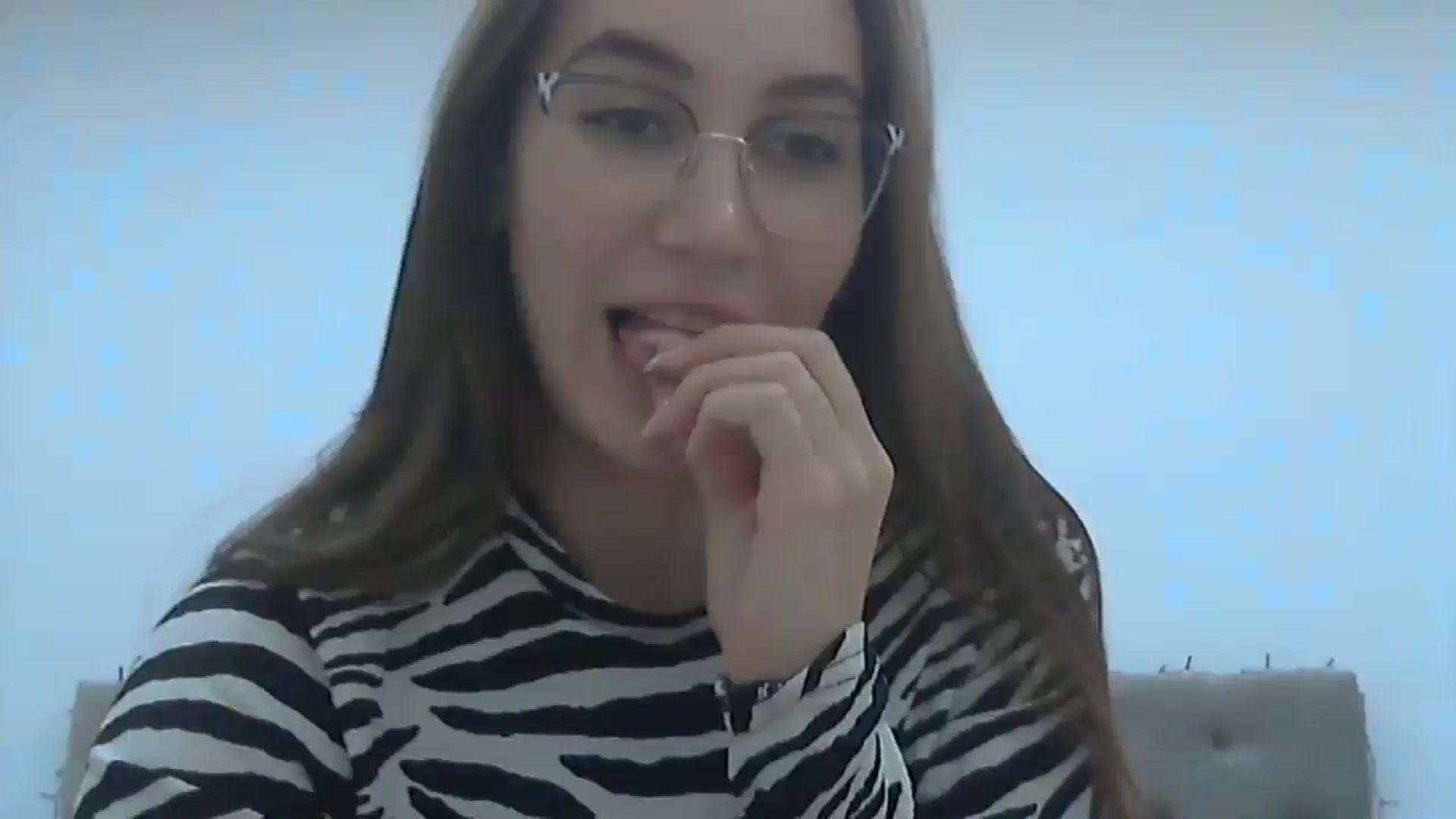 Gallery image thumbnail from HappinessInMe's myfreecams stream on, 12/04/2023, 14:49 image 11 of 20