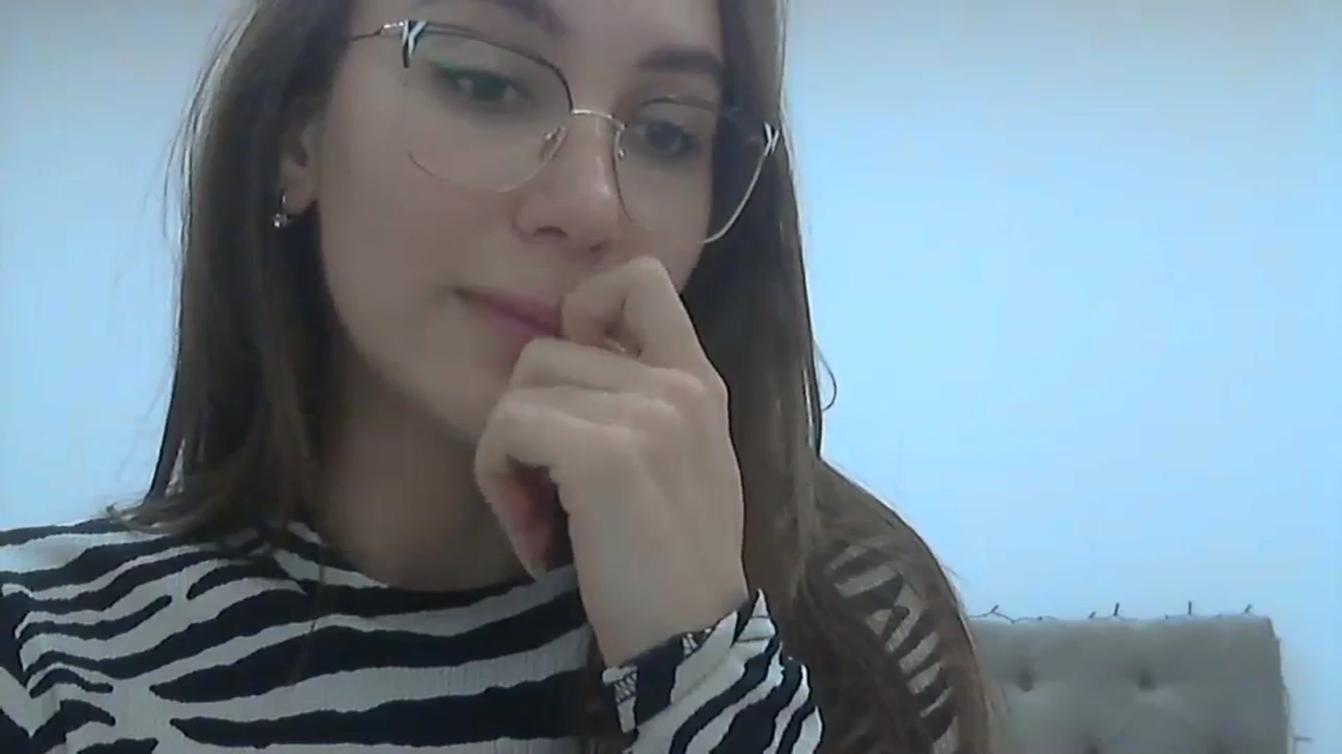Gallery image thumbnail from HappinessInMe's myfreecams stream on, 12/04/2023, 14:49 image 15 of 20