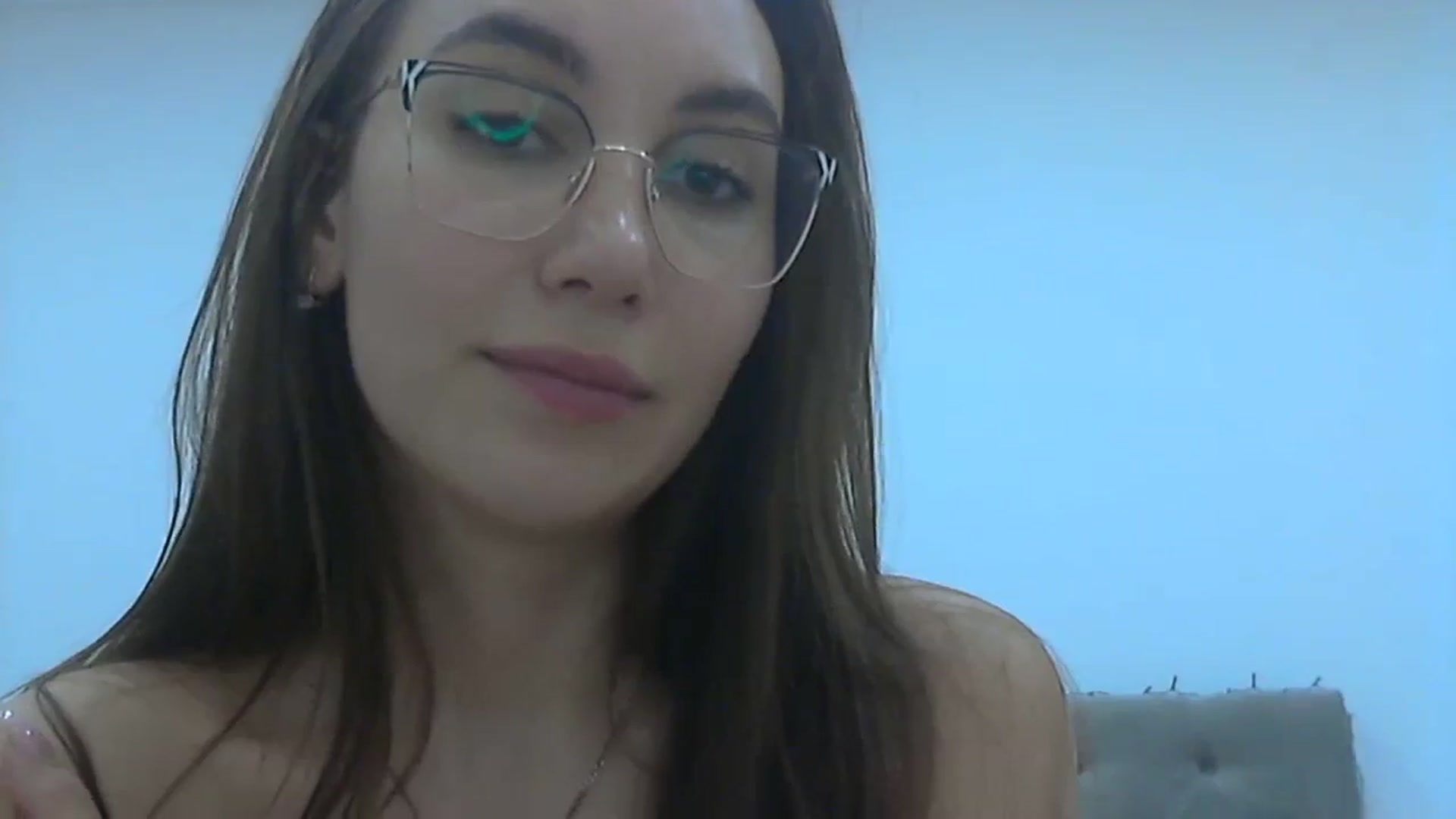 Gallery image thumbnail from HappinessInMe's myfreecams stream on, 12/04/2023, 15:12 image 18 of 20