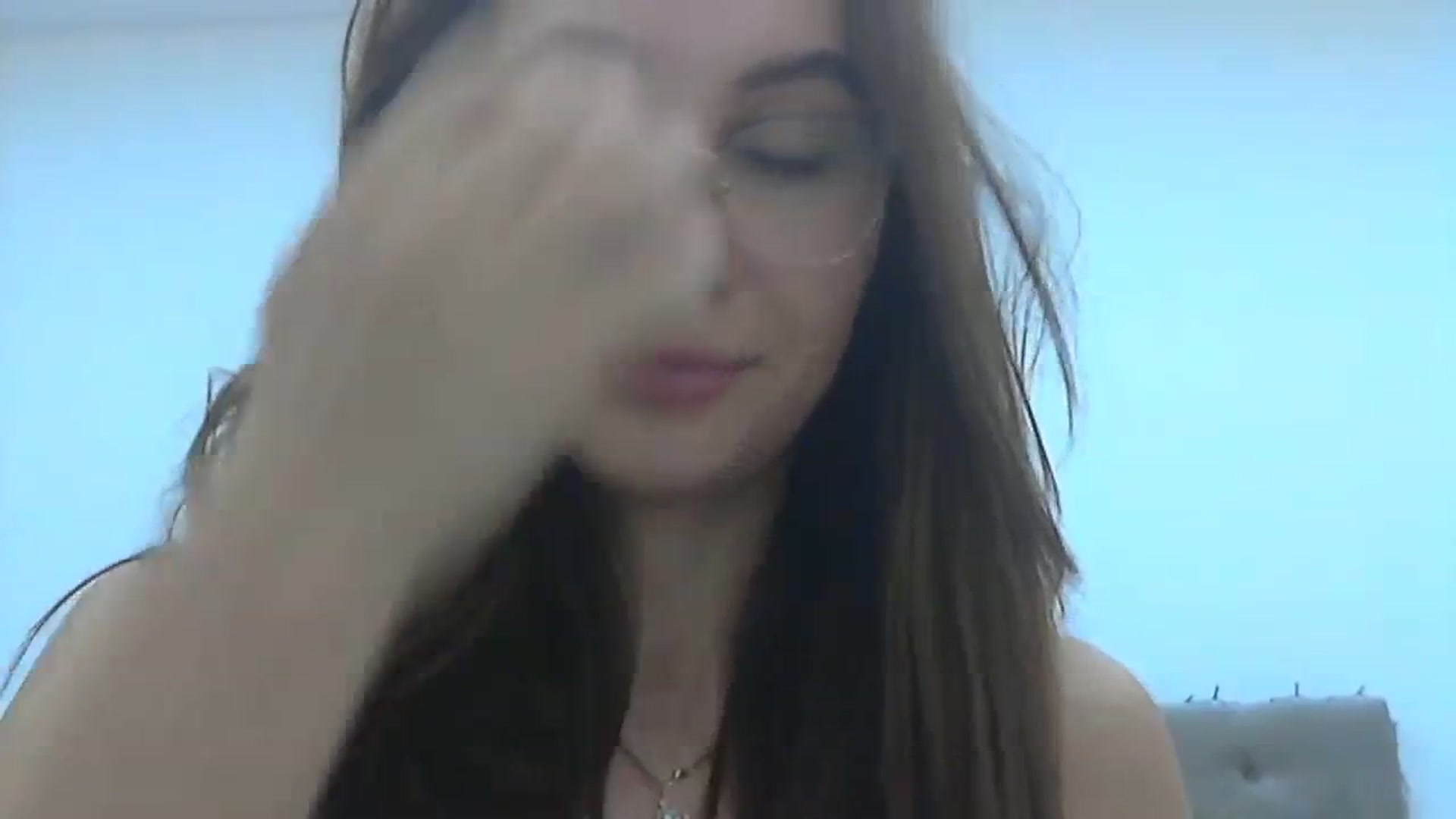 Gallery image thumbnail from HappinessInMe's myfreecams stream on, 12/04/2023, 15:12 image 11 of 20