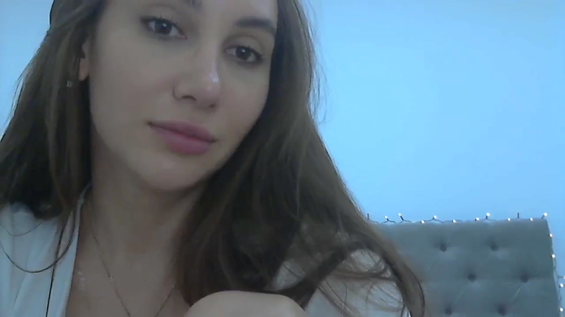Gallery image thumbnail from HappinessInMe's myfreecams stream on, 12/05/2023, 15:46 image 11 of 20