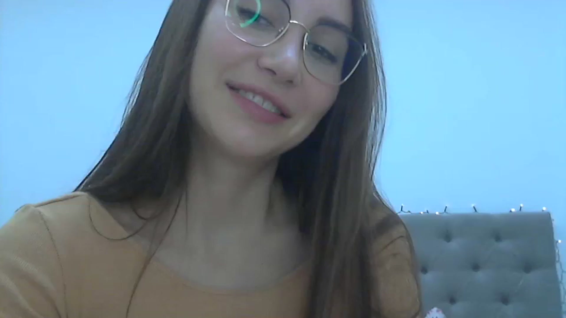 Gallery image thumbnail from HappinessInMe's myfreecams stream on, 12/07/2023, 16:06 image 11 of 20