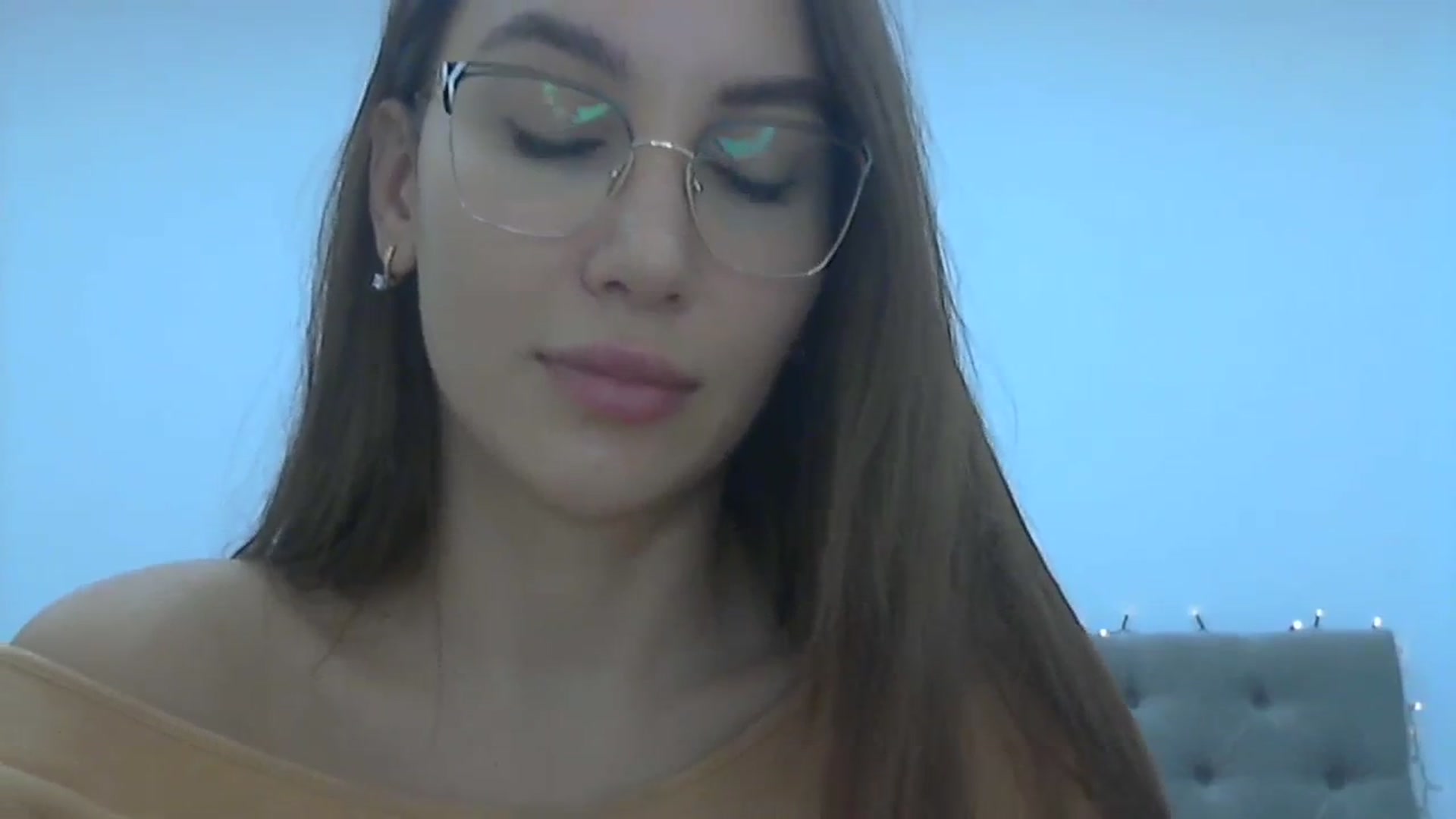 Gallery image thumbnail from HappinessInMe's myfreecams stream on, 12/07/2023, 16:06 image 2 of 20
