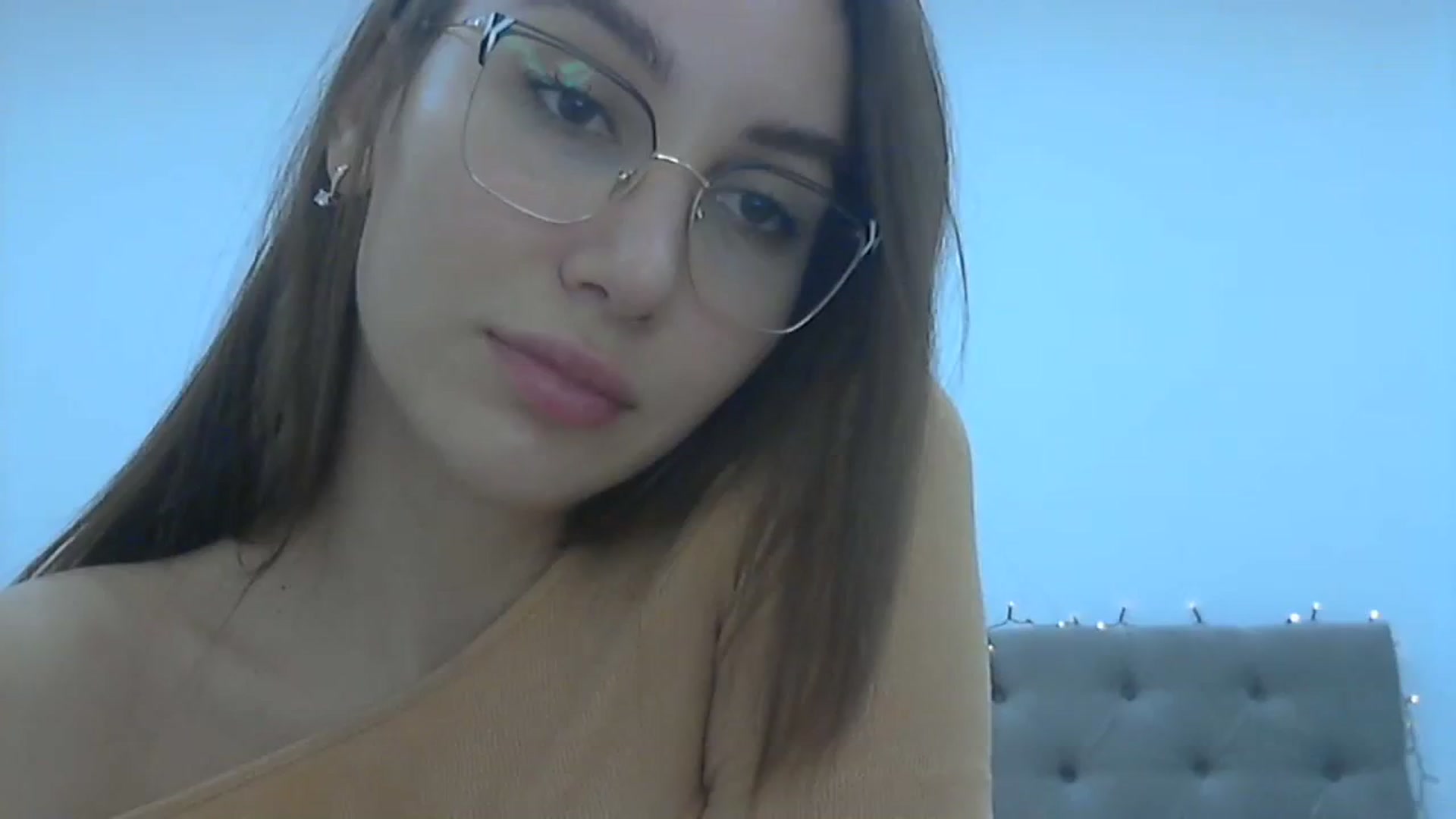 Gallery image thumbnail from HappinessInMe's myfreecams stream on, 12/07/2023, 16:06 image 1 of 20