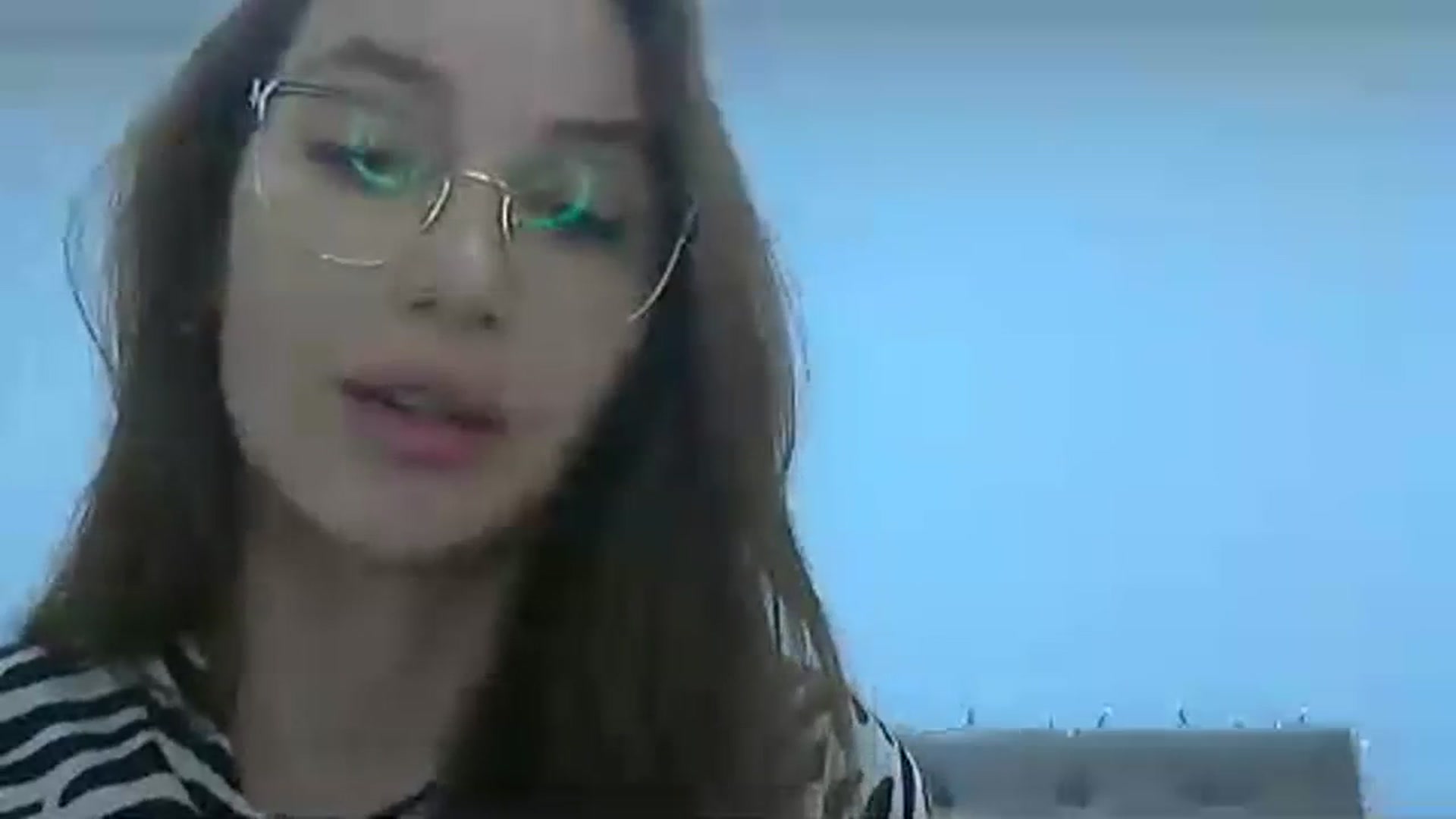 Gallery image thumbnail from HappinessInMe's myfreecams stream on, 12/18/2023, 15:58 image 7 of 20