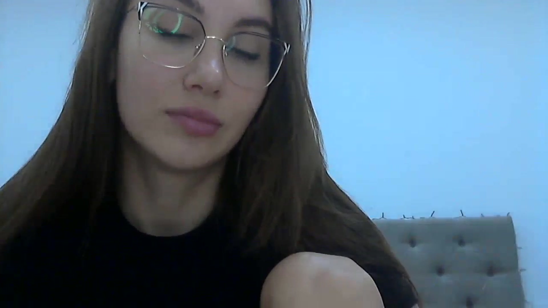 Gallery image thumbnail from HappinessInMe's myfreecams stream on, 01/08/2024, 15:01 image 17 of 20