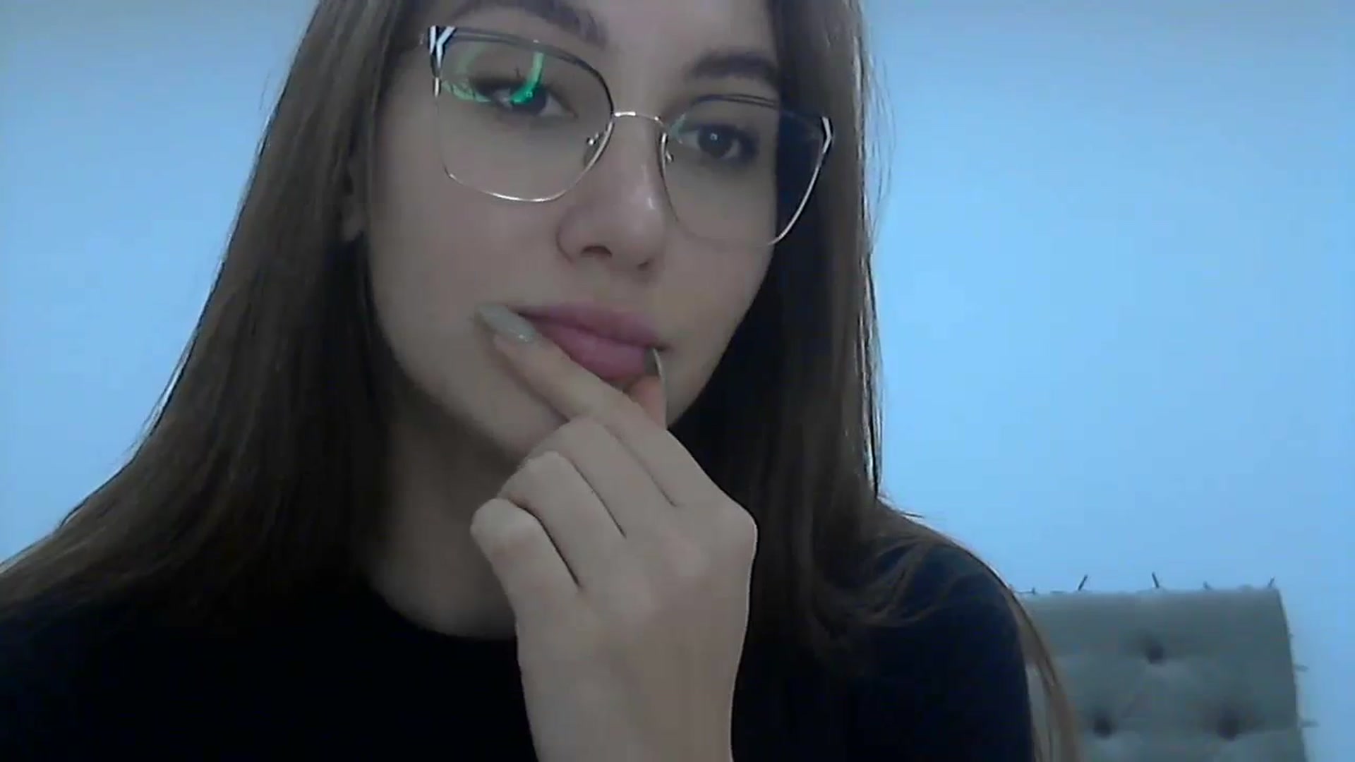 Gallery image thumbnail from HappinessInMe's myfreecams stream on, 01/08/2024, 15:01 image 5 of 20