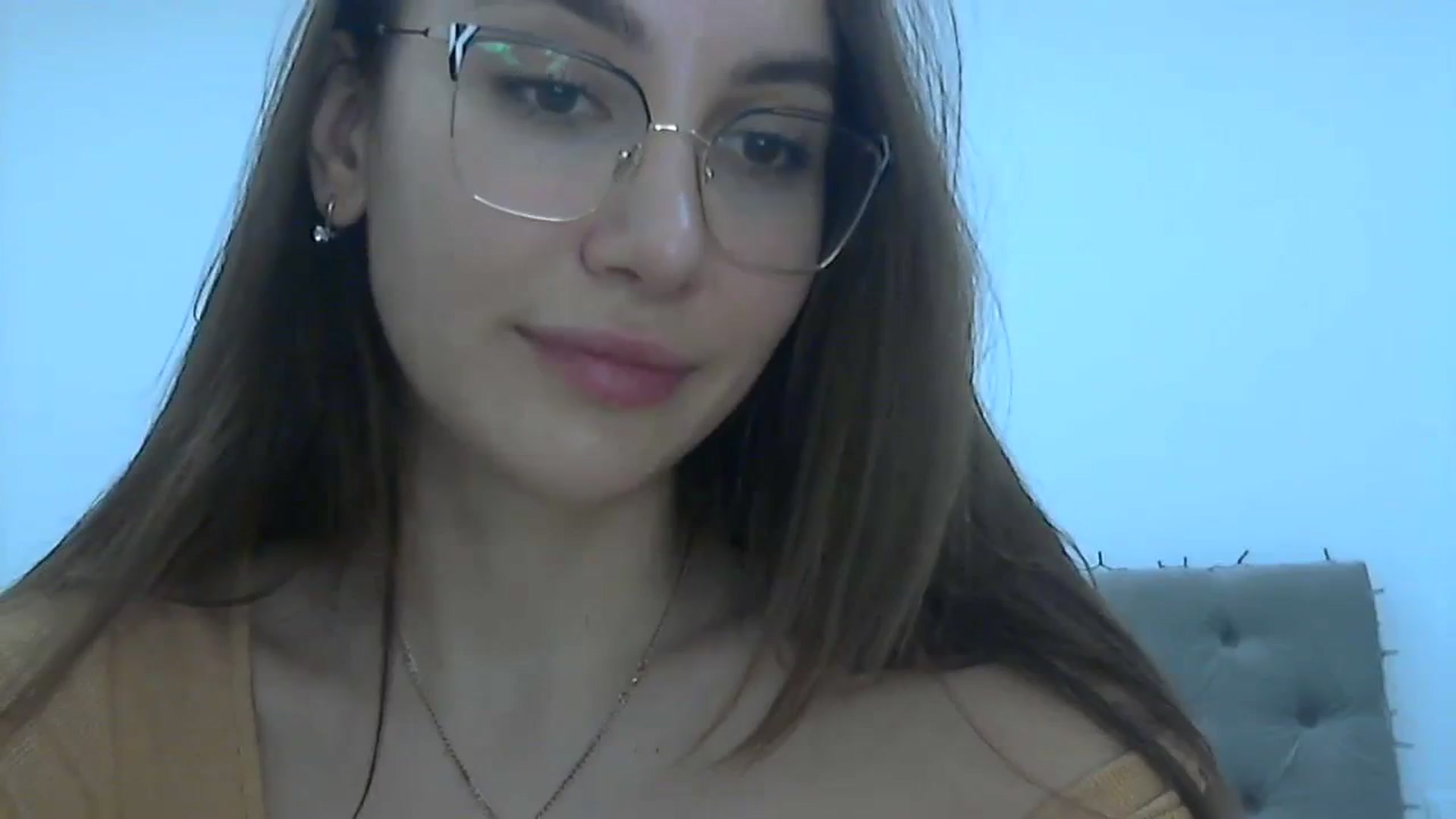 Gallery image thumbnail from HappinessInMe's myfreecams stream on, 02/04/2024, 20:05 image 7 of 20