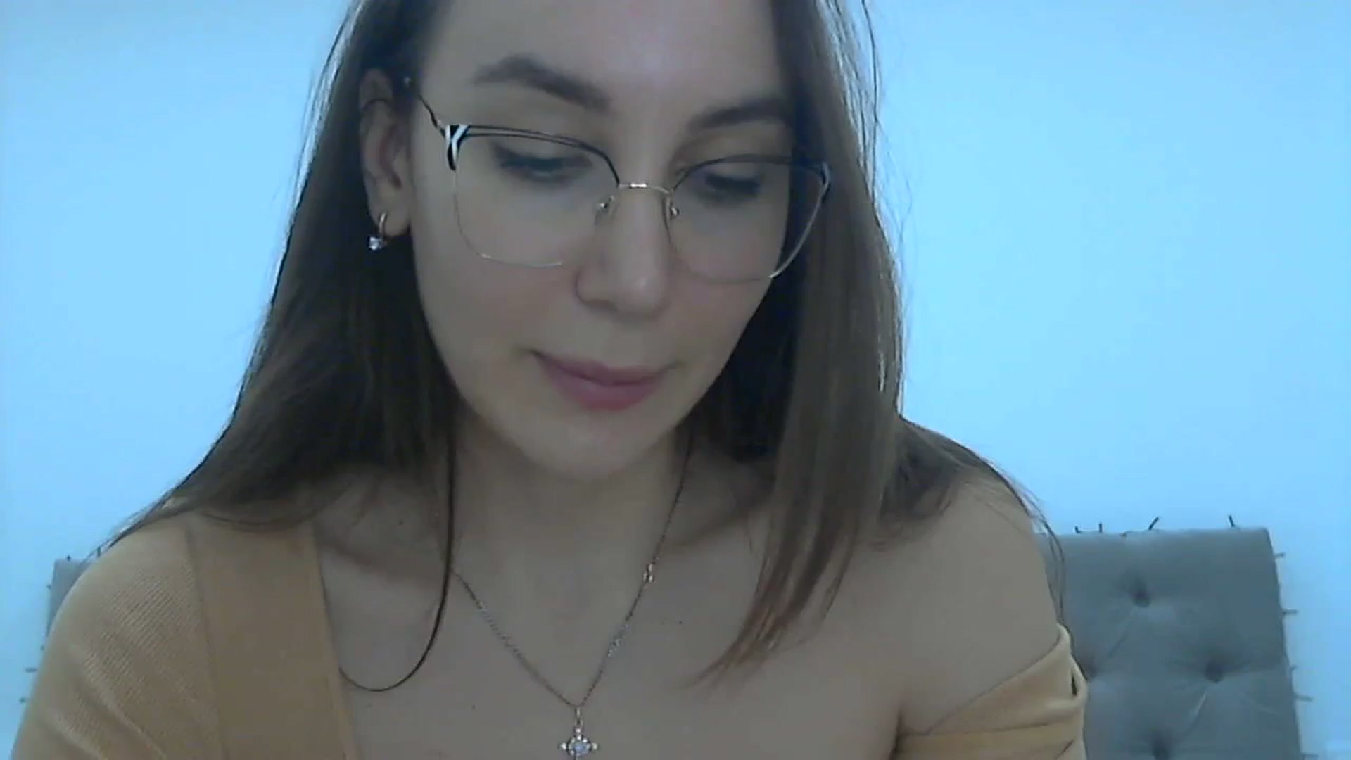 Gallery image thumbnail from HappinessInMe's myfreecams stream on, 02/04/2024, 20:05 image 5 of 20