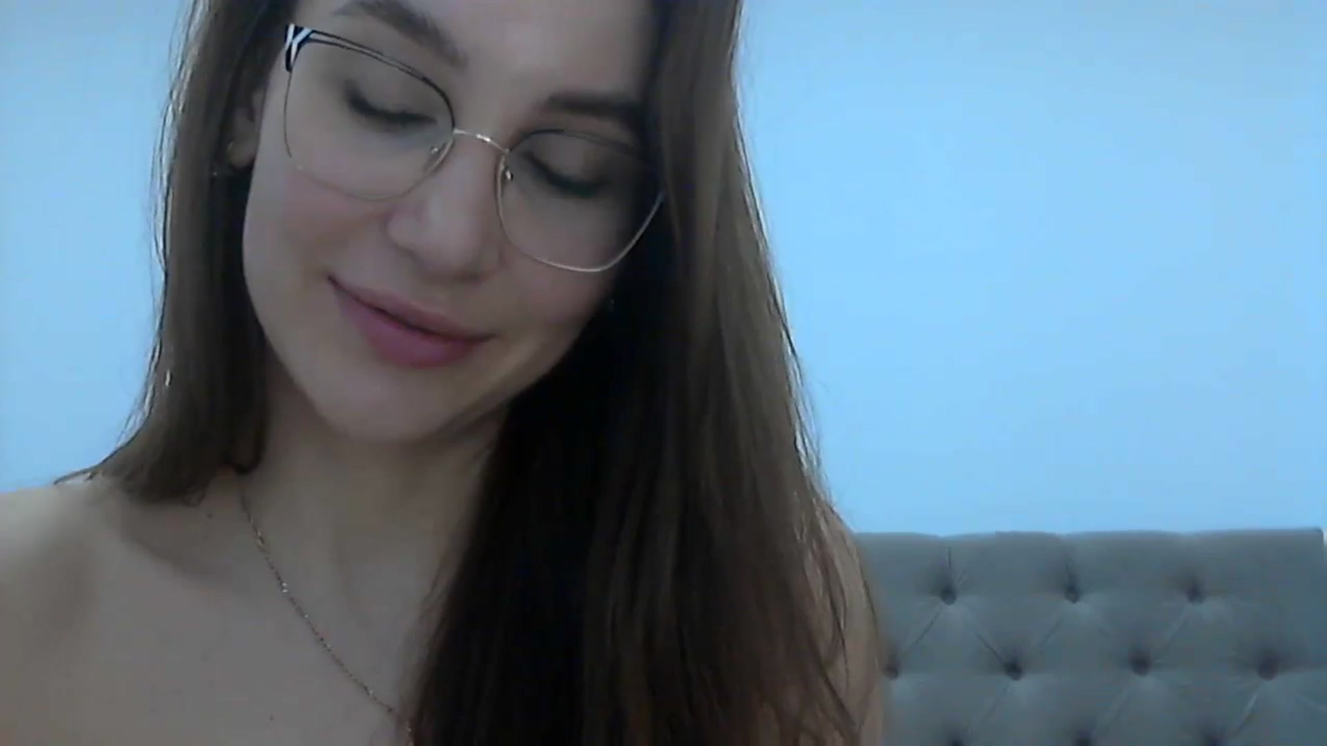 Gallery image thumbnail from HappinessInMe's myfreecams stream on, 03/19/2024, 16:10 image 16 of 20