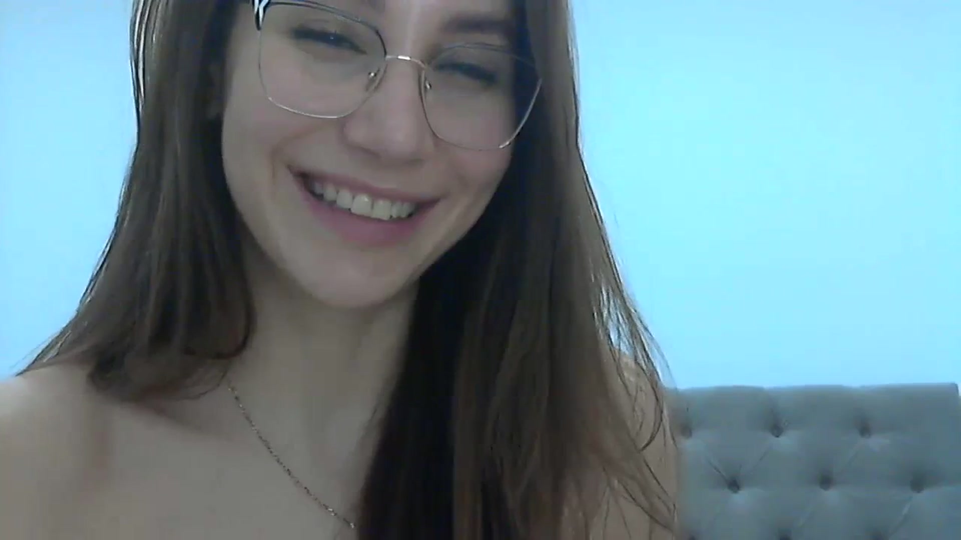 Gallery image thumbnail from HappinessInMe's myfreecams stream on, 03/19/2024, 16:10 image 17 of 20