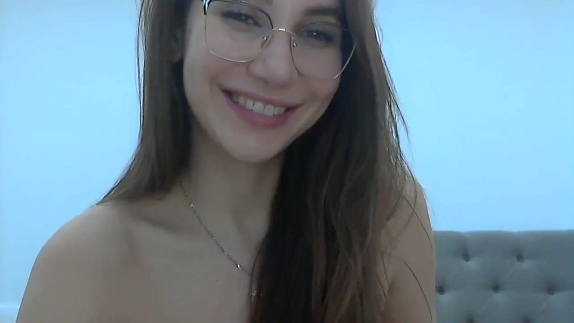 Gallery image thumbnail from HappinessInMe's myfreecams stream on, 03/19/2024, 16:10 image 2 of 20