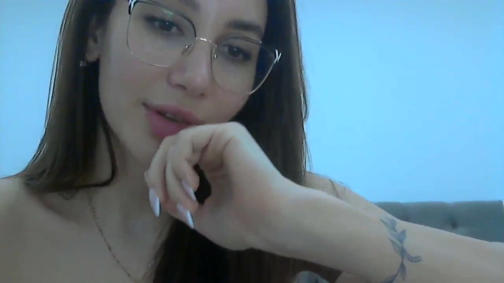 Gallery image thumbnail from HappinessInMe's myfreecams stream on, 03/19/2024, 16:10 image 19 of 20
