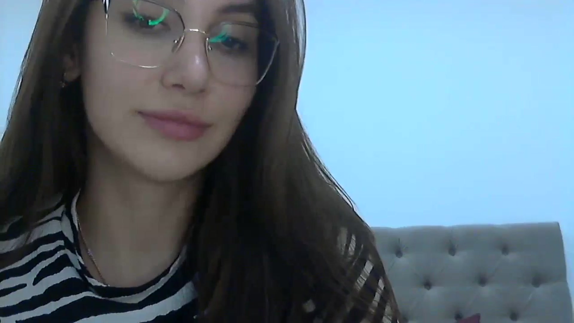 Gallery image thumbnail from HappinessInMe's myfreecams stream on, 04/27/2024, 19:23 image 15 of 20