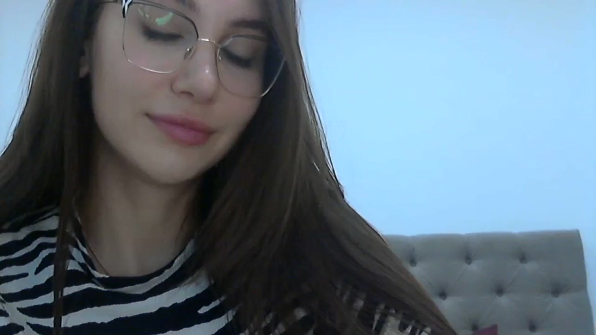 Gallery image thumbnail from HappinessInMe's myfreecams stream on, 04/27/2024, 19:23 image 3 of 20