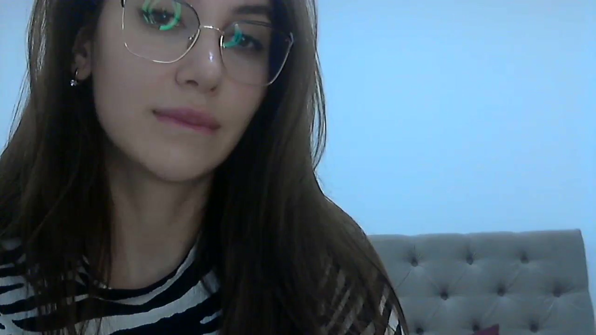 Gallery image thumbnail from HappinessInMe's myfreecams stream on, 04/27/2024, 19:23 image 13 of 20