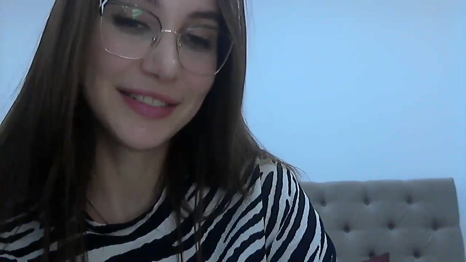 Gallery image thumbnail from HappinessInMe's myfreecams stream on, 04/27/2024, 19:23 image 8 of 20