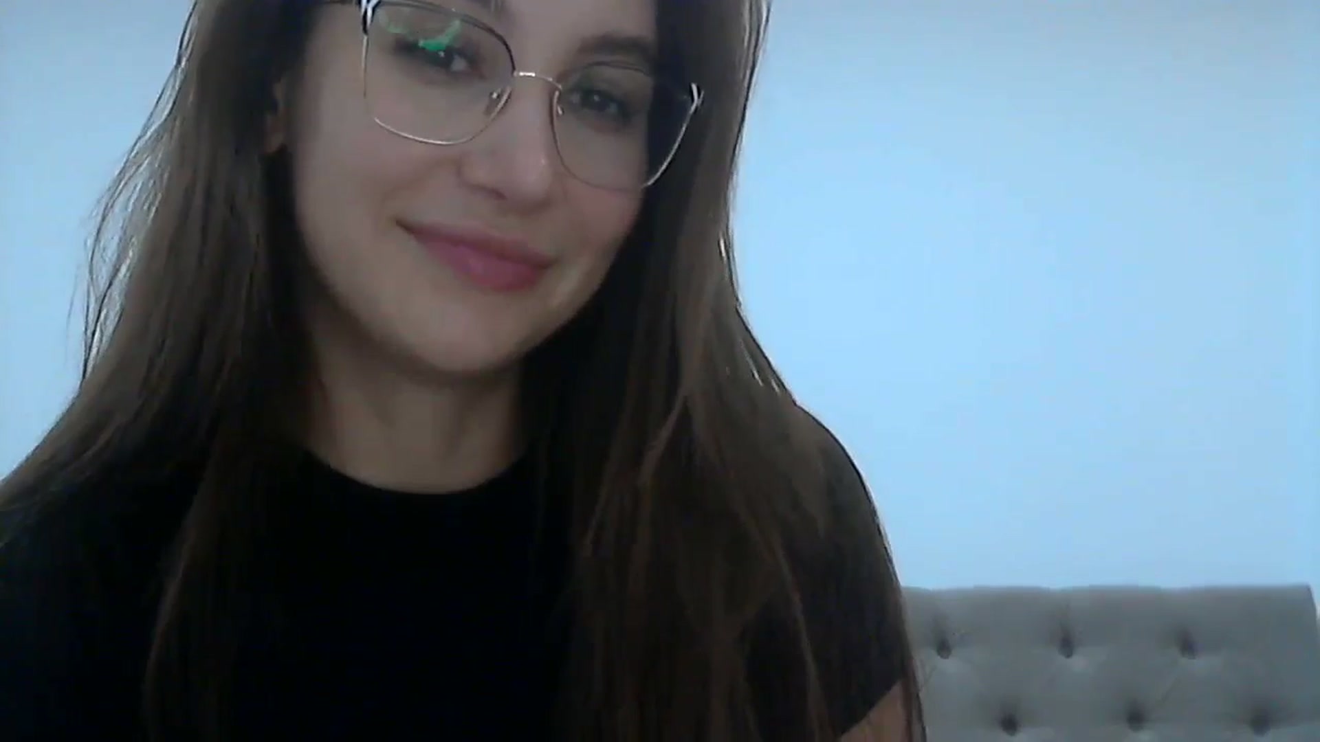 Gallery image thumbnail from HappinessInMe's myfreecams stream on, 05/06/2024, 14:36 image 14 of 20