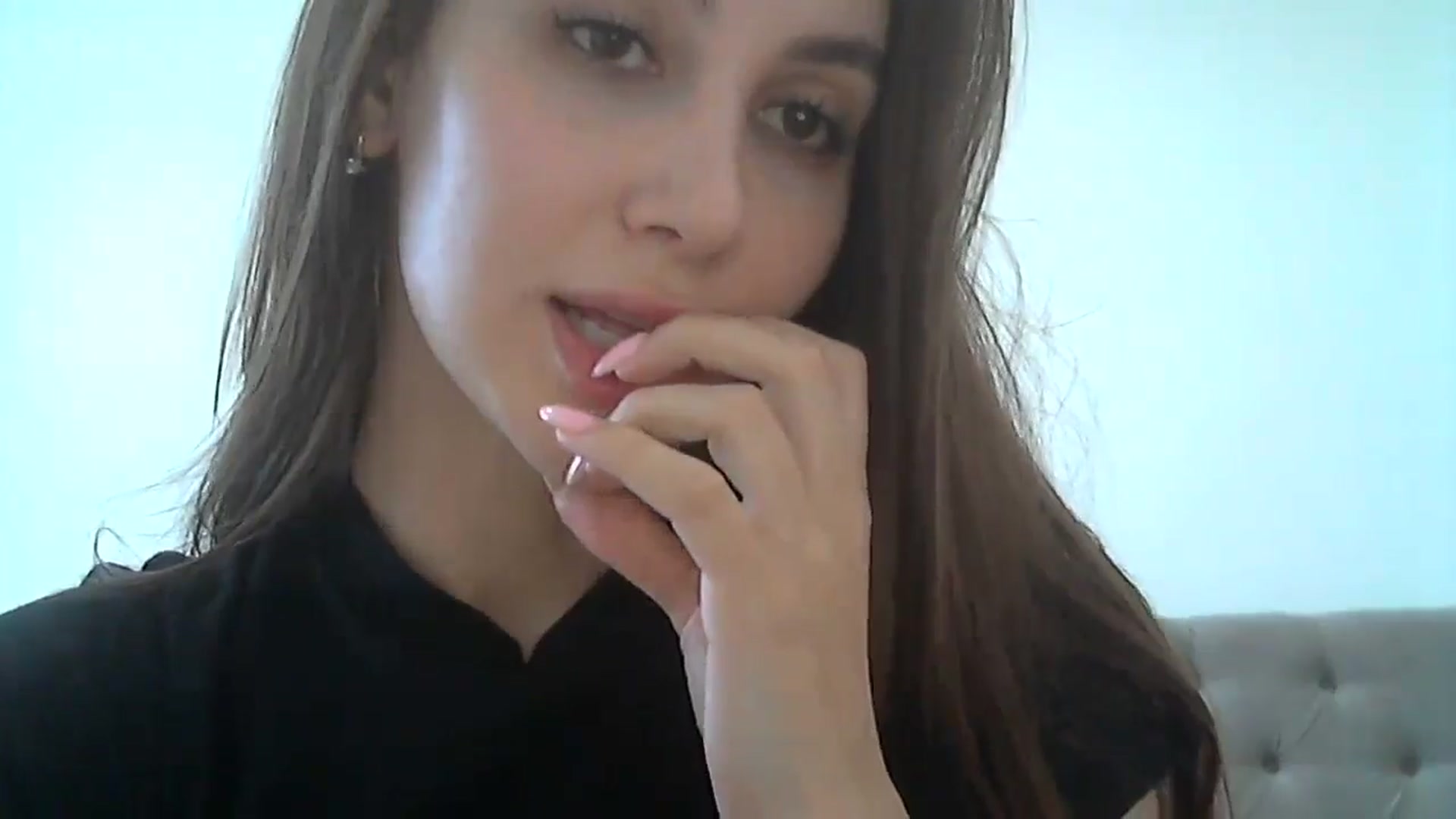 Gallery image thumbnail from HappinessInMe's myfreecams stream on, 05/20/2024, 14:22 image 9 of 20