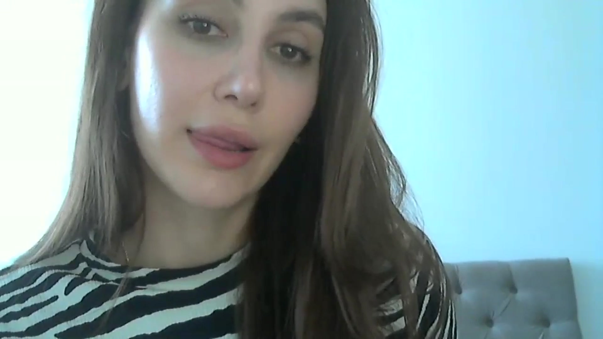 Gallery image thumbnail from HappinessInMe's myfreecams stream on, 05/27/2024, 14:38 image 6 of 20