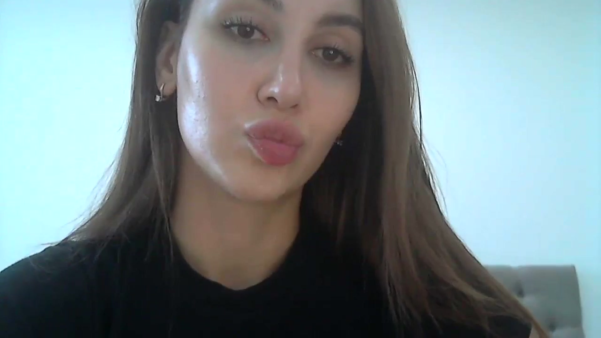 Gallery image thumbnail from HappinessInMe's myfreecams stream on, 06/11/2024, 14:10 image 3 of 20